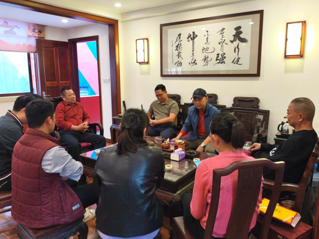 村企互助·合作共赢｜石碁海傍村委会走访昊特建材新春慰问活动